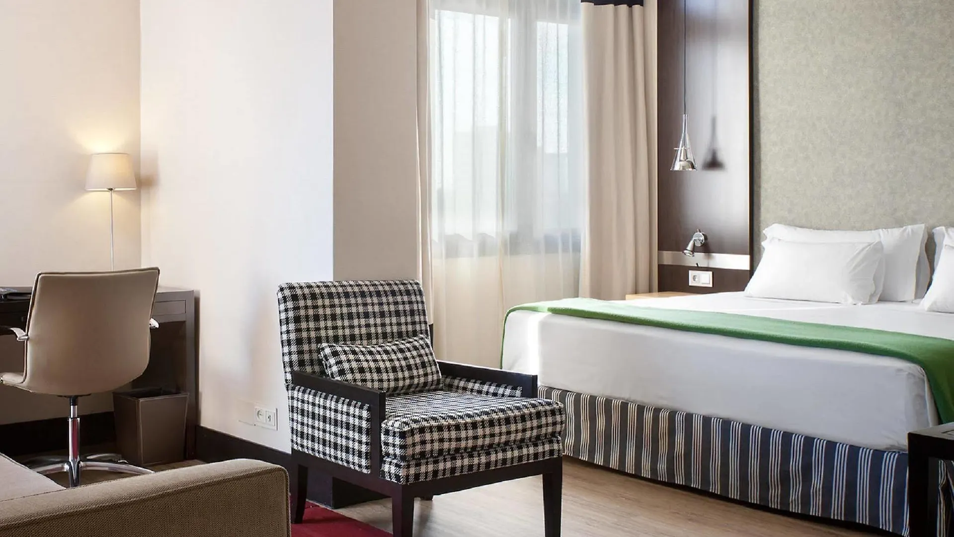 Hotel NH Avenida Jerez Jerez de la Frontera 4*,  España